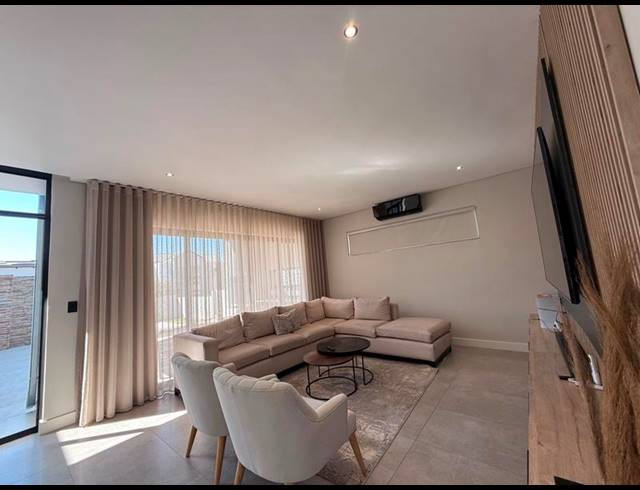 4 BEDROOM HOUSE FOR SALE IN FOUNTAINBROOK ESTATE